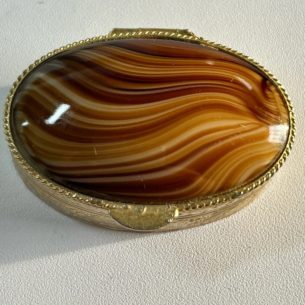 Vintage oval trinket pill box gold tone floral design faux agate gemstone